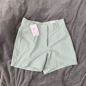 NWT Nike Dri-Fit Victory 5” Golf Shorts Seafoam Green Women’s Size Small